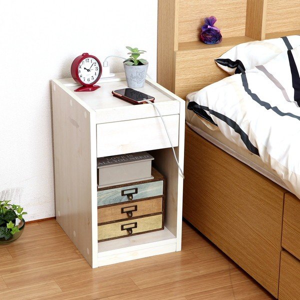 スリム＆モダン ベッドサイドテーブル：天然ホワイトオーク製 スリム＆モダン ベッドサイドテーブル：天然ホワイトオーク製 寝室